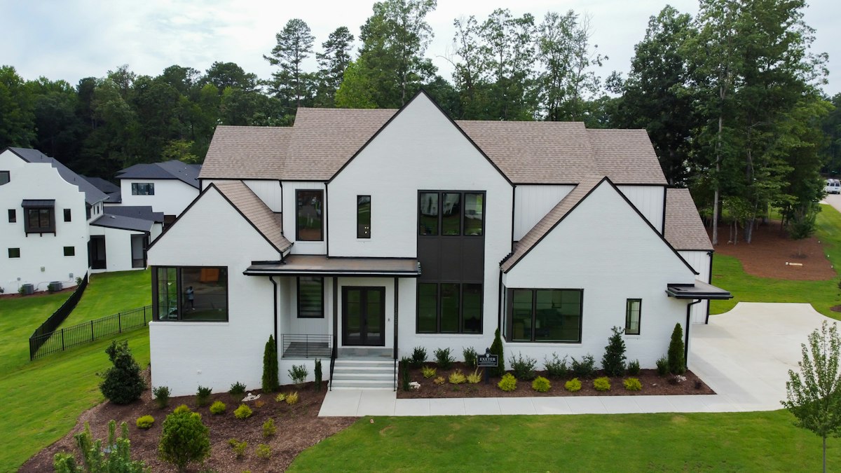 Top Modern Farmhouse Exterior Facade Renovation Ideas